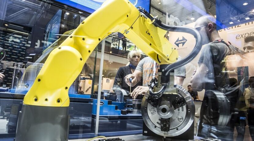 “Hands-on” digitalisation on AMB