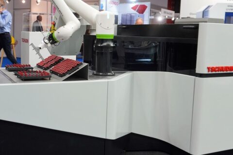 Tschudin automates the grinding of small workpieces with cobot